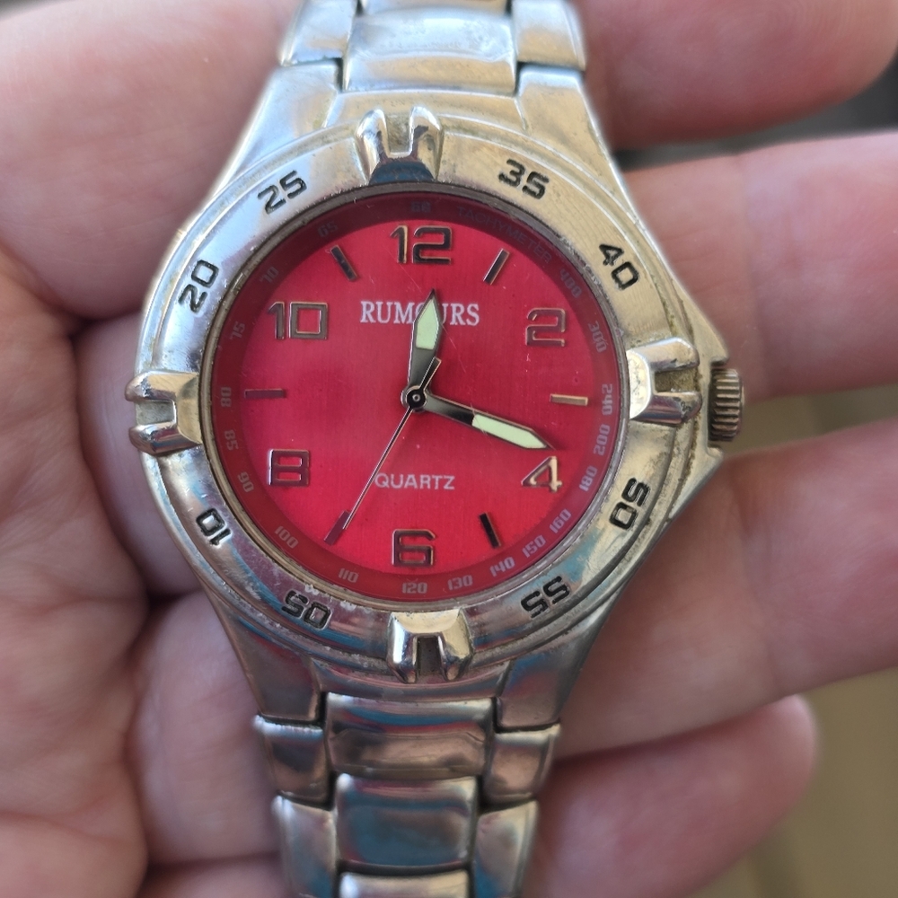 Rumours Silver and Red Quartz Watch Runs Great New Battery From My Jeweler Added